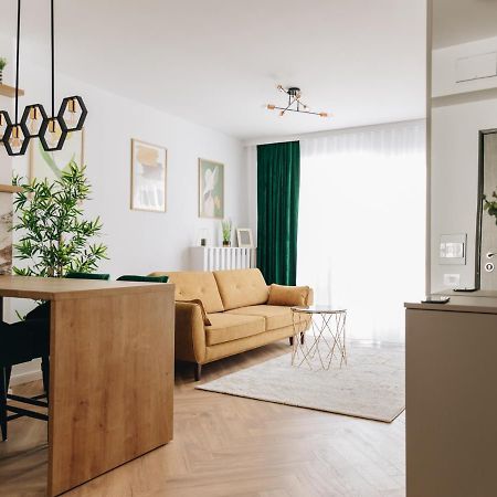 Tulip Apartment Oradea Zewnętrze zdjęcie