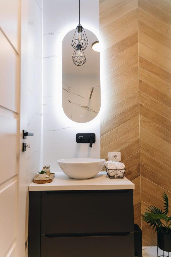 Tulip Apartment Oradea Zewnętrze zdjęcie