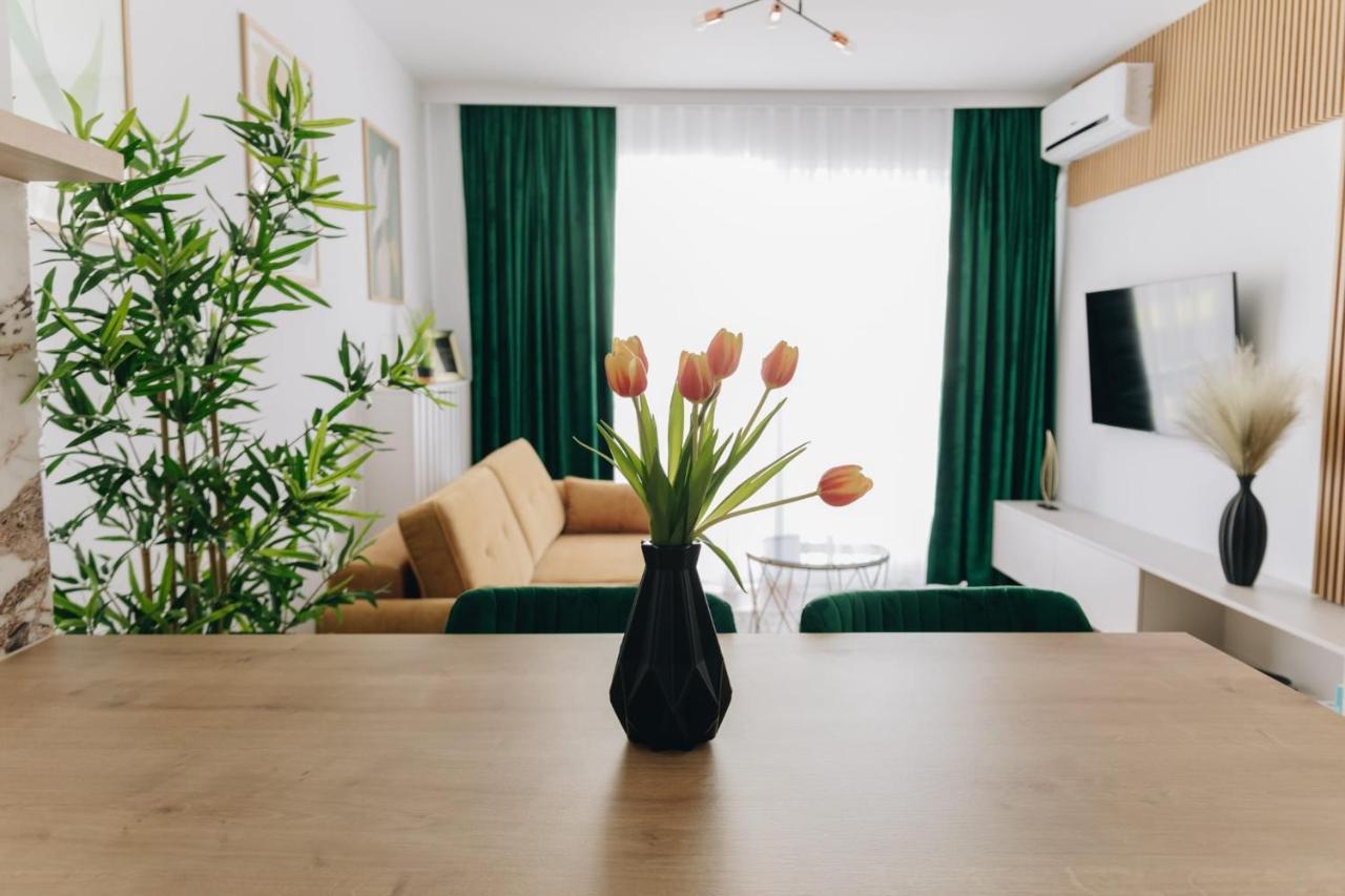 Tulip Apartment Oradea Zewnętrze zdjęcie