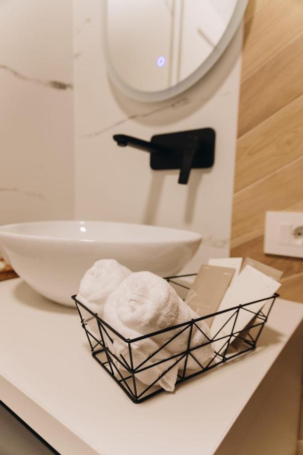 Tulip Apartment Oradea Zewnętrze zdjęcie